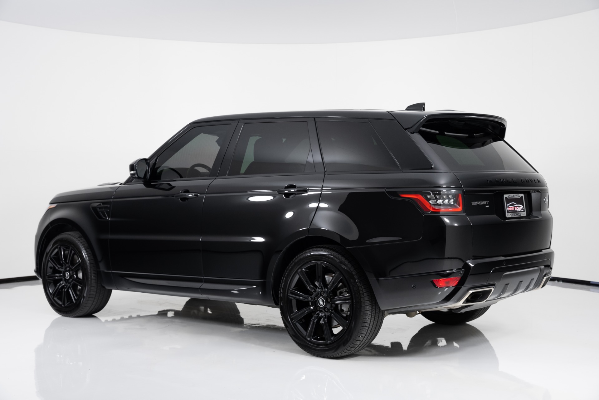 Black Range Rover 2022
