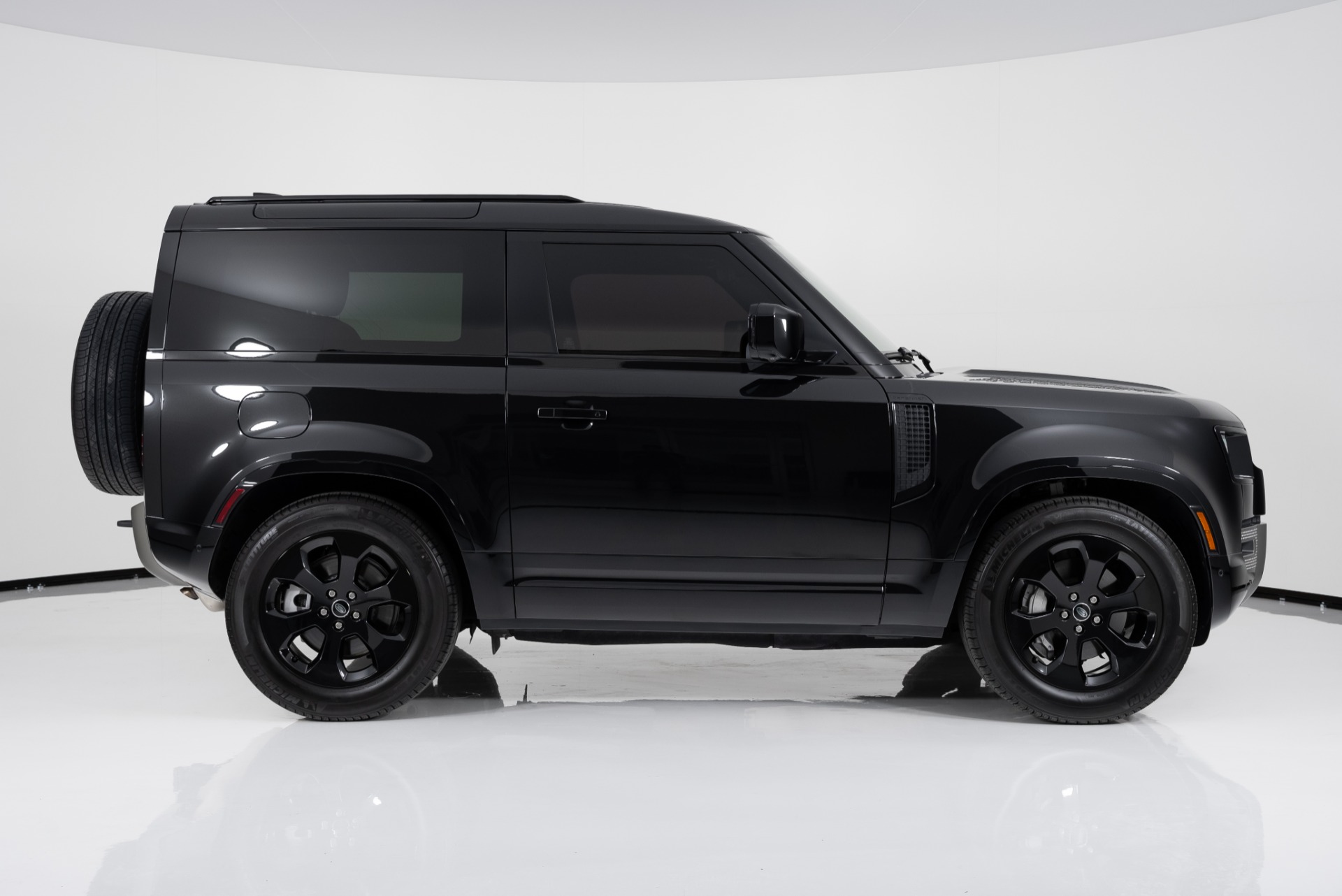 Trunk Ledge Kit | LAND ROVER DEFENDER 90 X-DYNAMIC 2022 Trunk Ledge Kit | LAND ROVER DEFENDER 90 X-DYNAMIC 2022