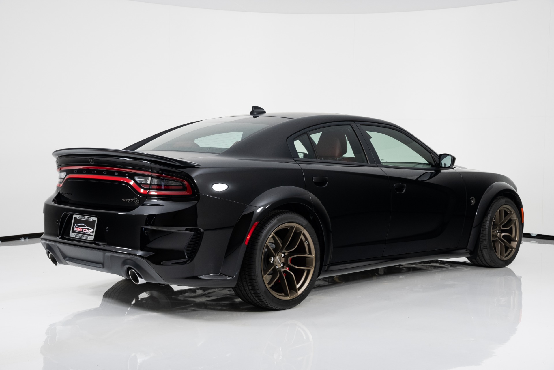 Dodge Brand Breaks All the Rules with Jailbreak Model for 2022 Dodge  Charger and Challenger SRT® Hellcat Redeye Widebody