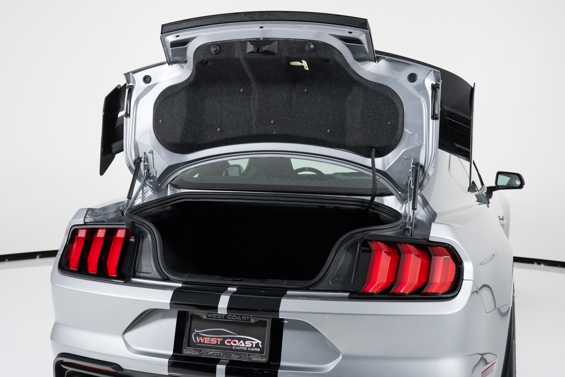 Luggage Area Kit | FORD MUSTANG FASTBACK SHELBY GT500 2021 Luggage Area Kit | FORD MUSTANG FASTBACK SHELBY GT500 2021