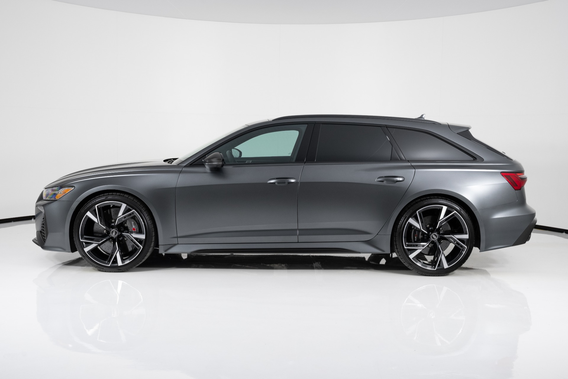 Right Side Kit | AUDI RS6 AVANT 2021 Right Side Kit | AUDI RS6 AVANT 2021