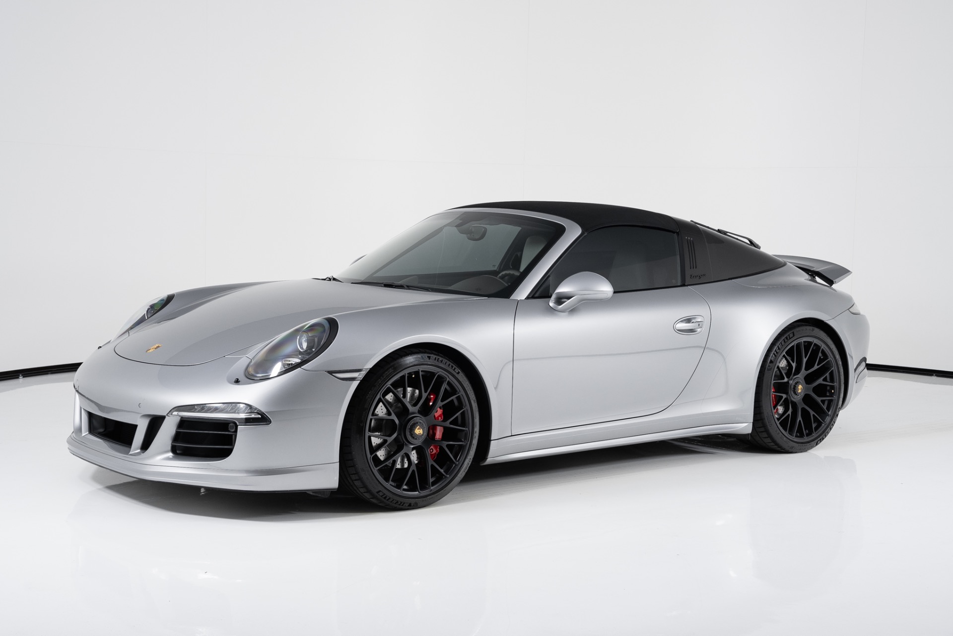 シャルページ Used 2018 Porsche 911 Targa 4 GTS Convertible Only 1600