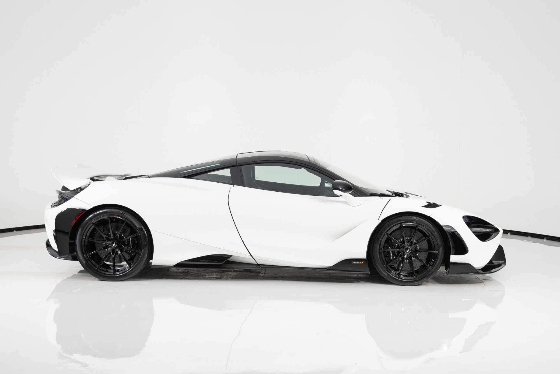 Used-2021-McLaren-765LT-