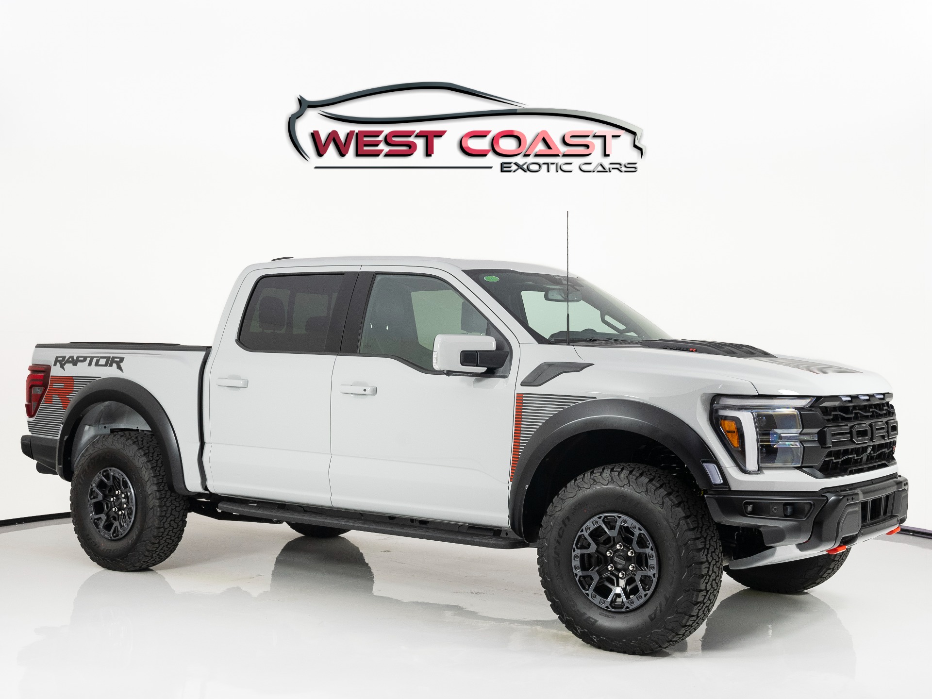 Rocker Panel Kit | FORD F-150 RAPTOR R 2024 Rocker Panel Kit | FORD F-150 RAPTOR R 2024
