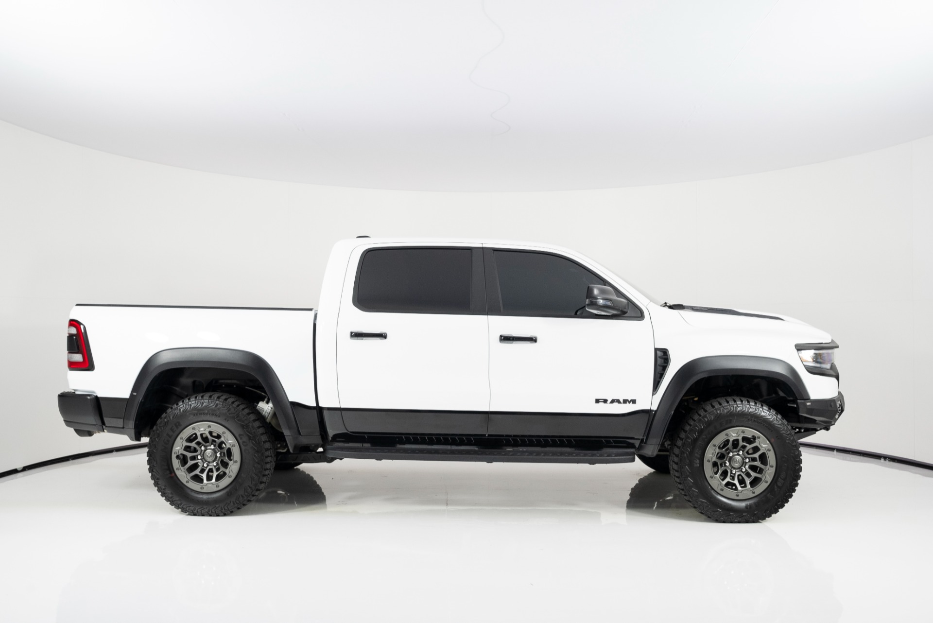 Rocker Panel Kit | RAM 1500 TRX 2024 Rocker Panel Kit | RAM 1500 TRX 2024
