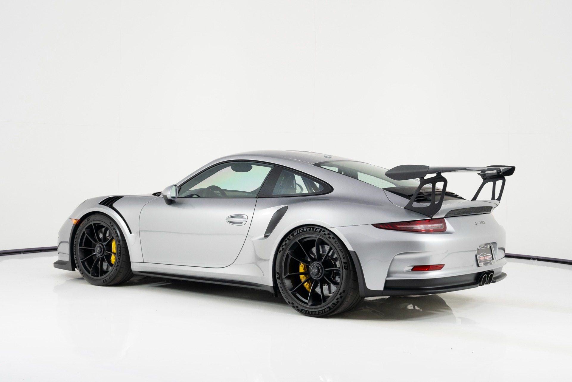 Used-2016-Porsche-911-GT3RS-