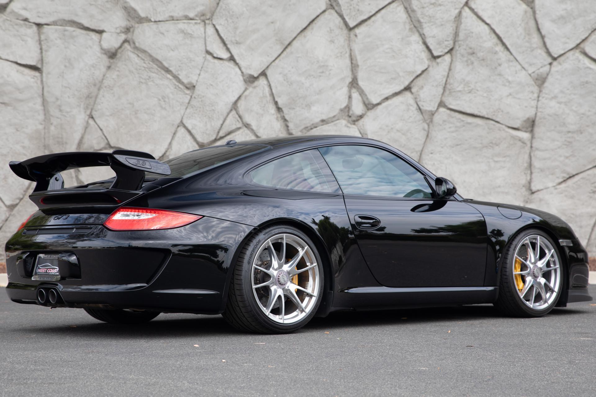 Spark 1:18 Porsche 911 (997) GT3 R Hybrid Porsche
