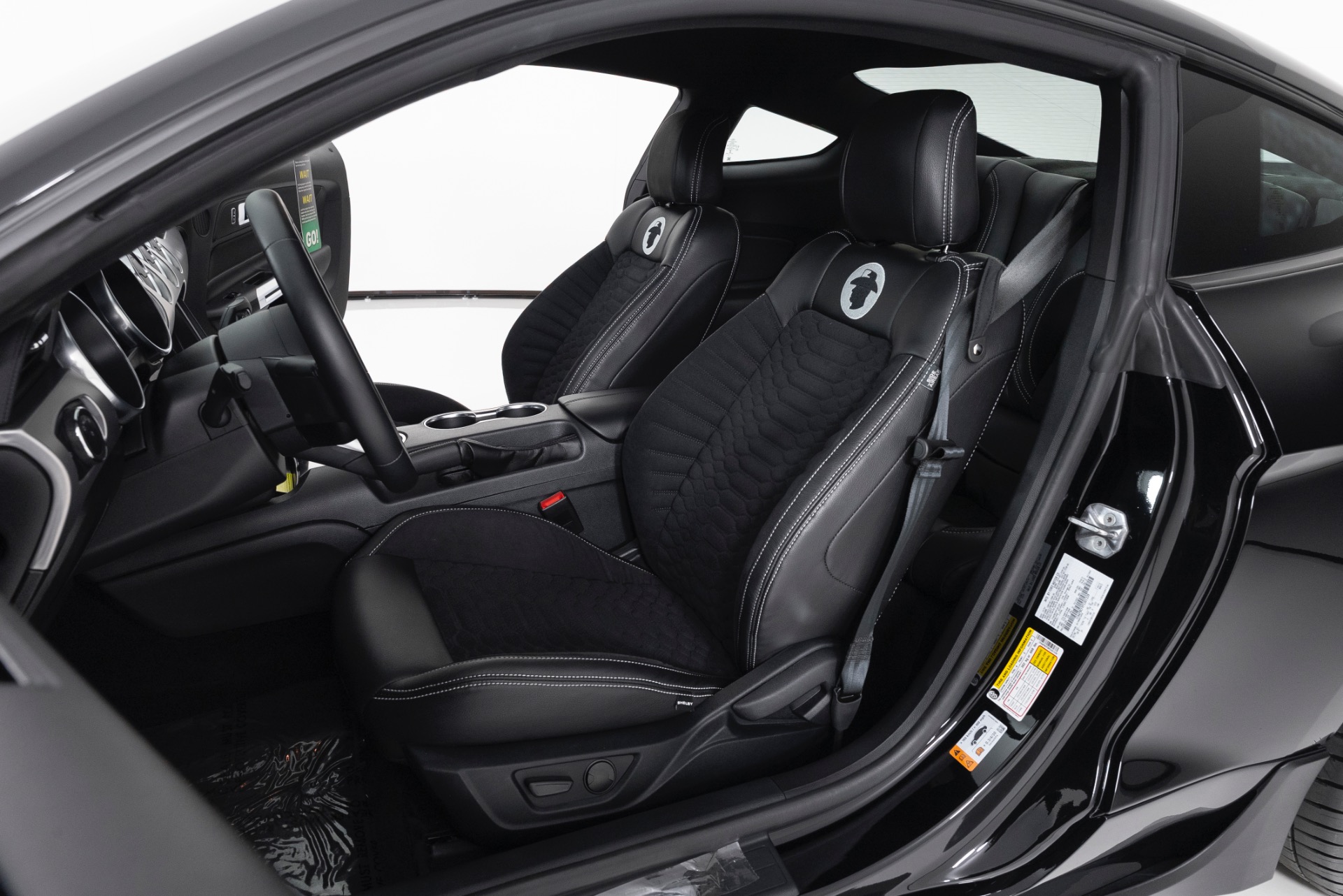 2023 Ford Mustang GT - Photo 14