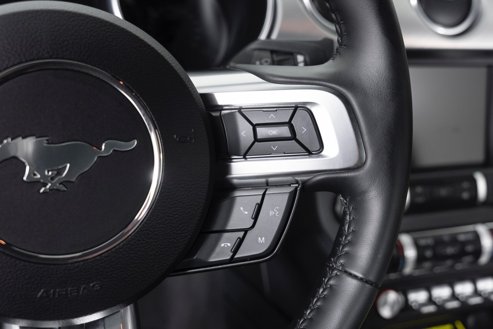 2023 Ford Mustang GT - Photo 17