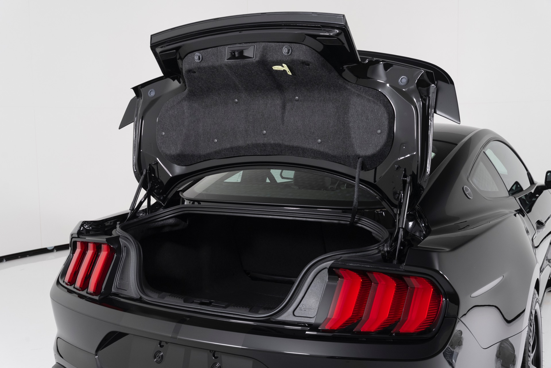 2023 Ford Mustang GT - Photo 38