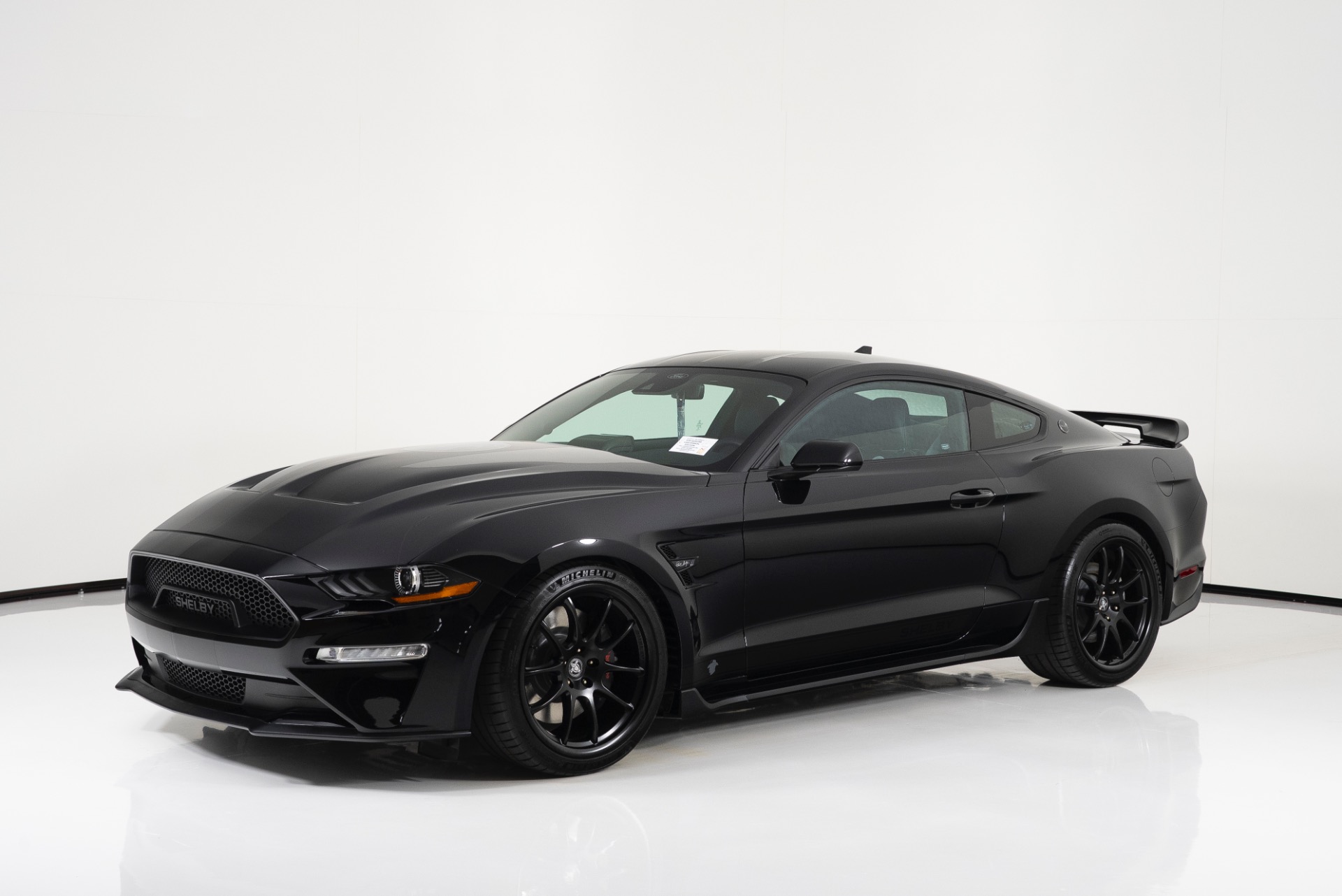2023 Ford Mustang GT - Photo 7