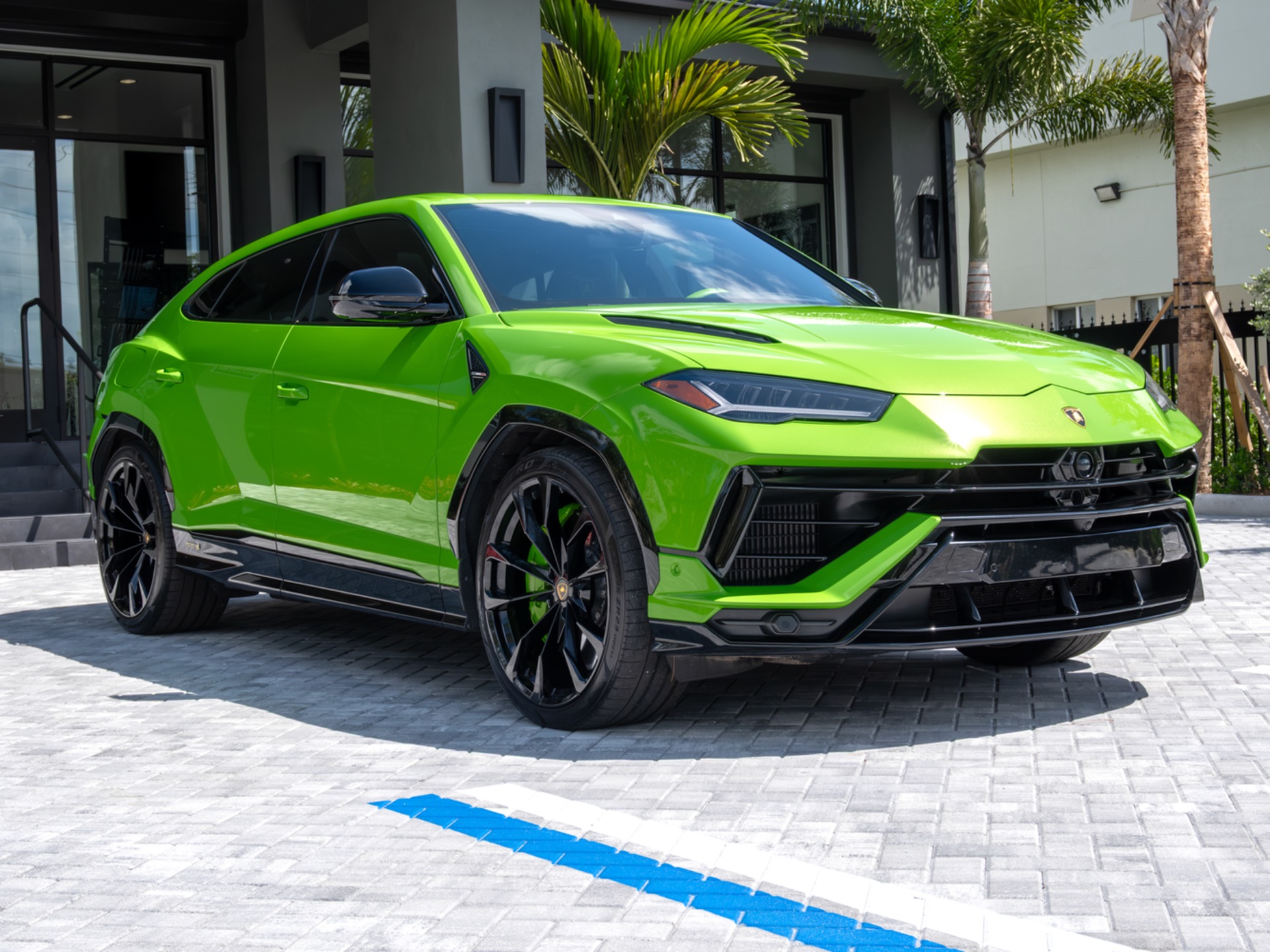 2024 Lamborghini Urus 4.0 V8 S's photo