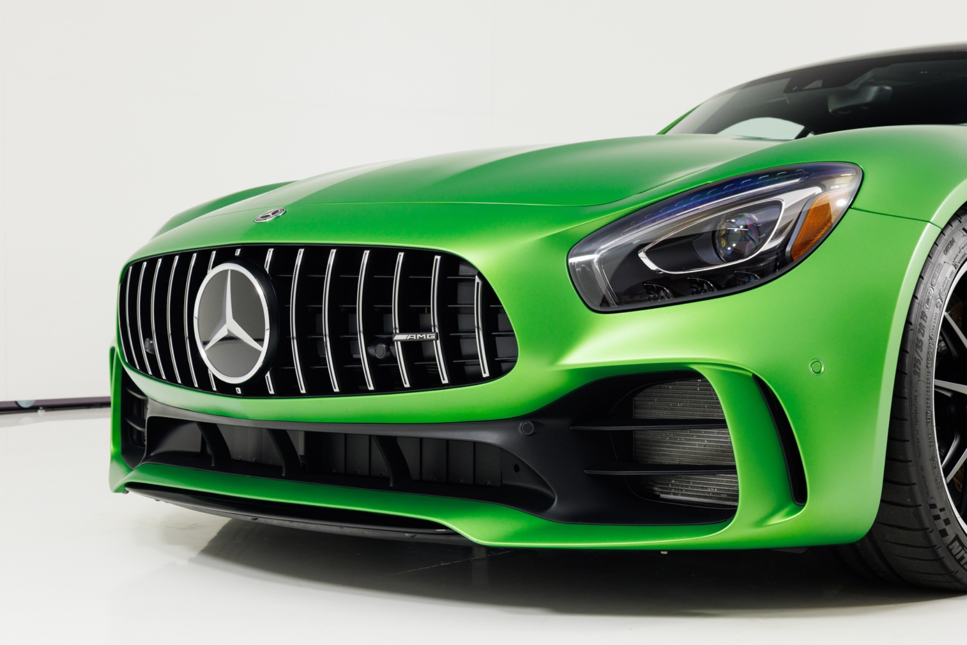 Used 2018 Mercedes-Benz AMG GT R For Sale (Sold) | duPont REGISTRY
