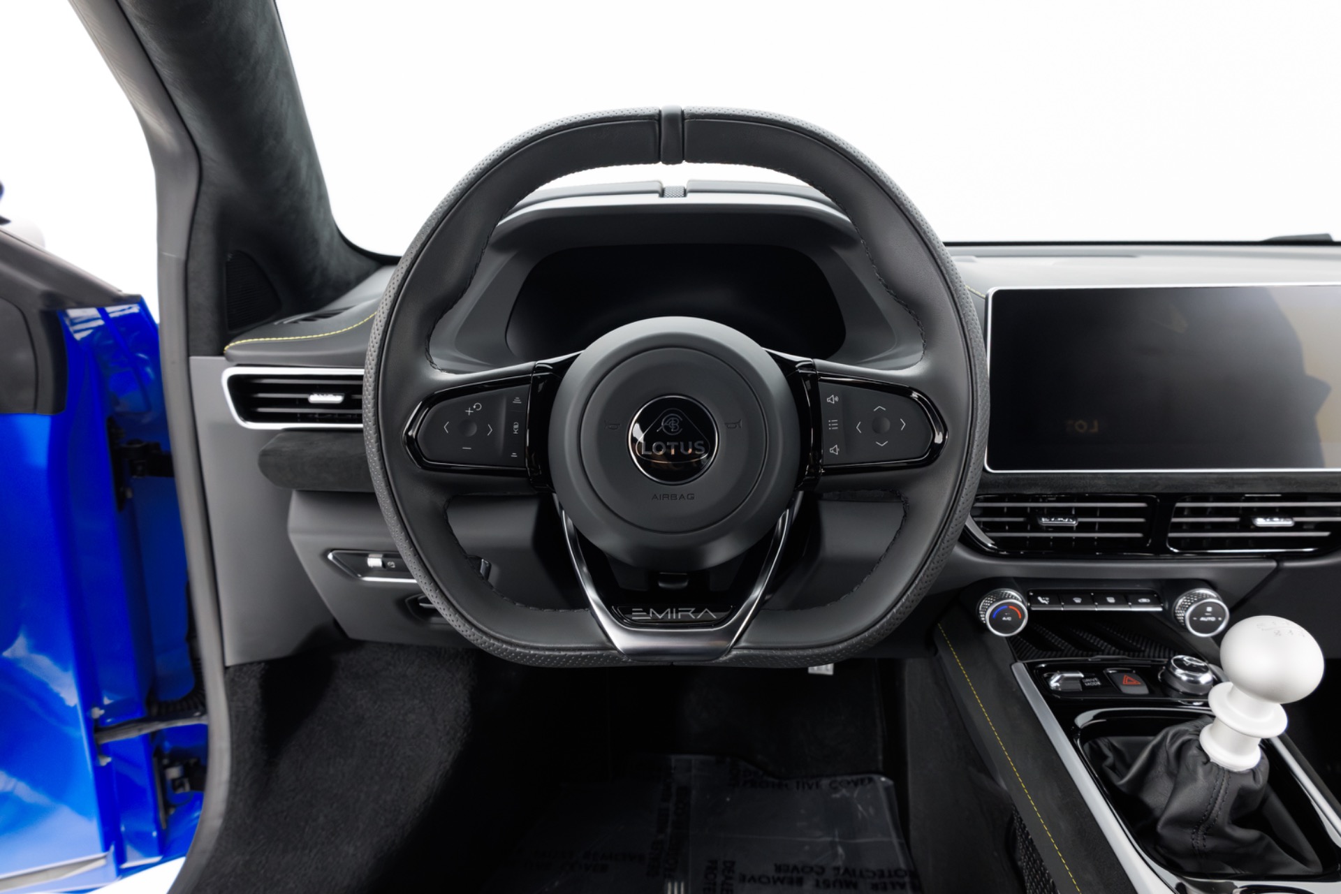 2024 Lotus Emira First Edition - Photo 19