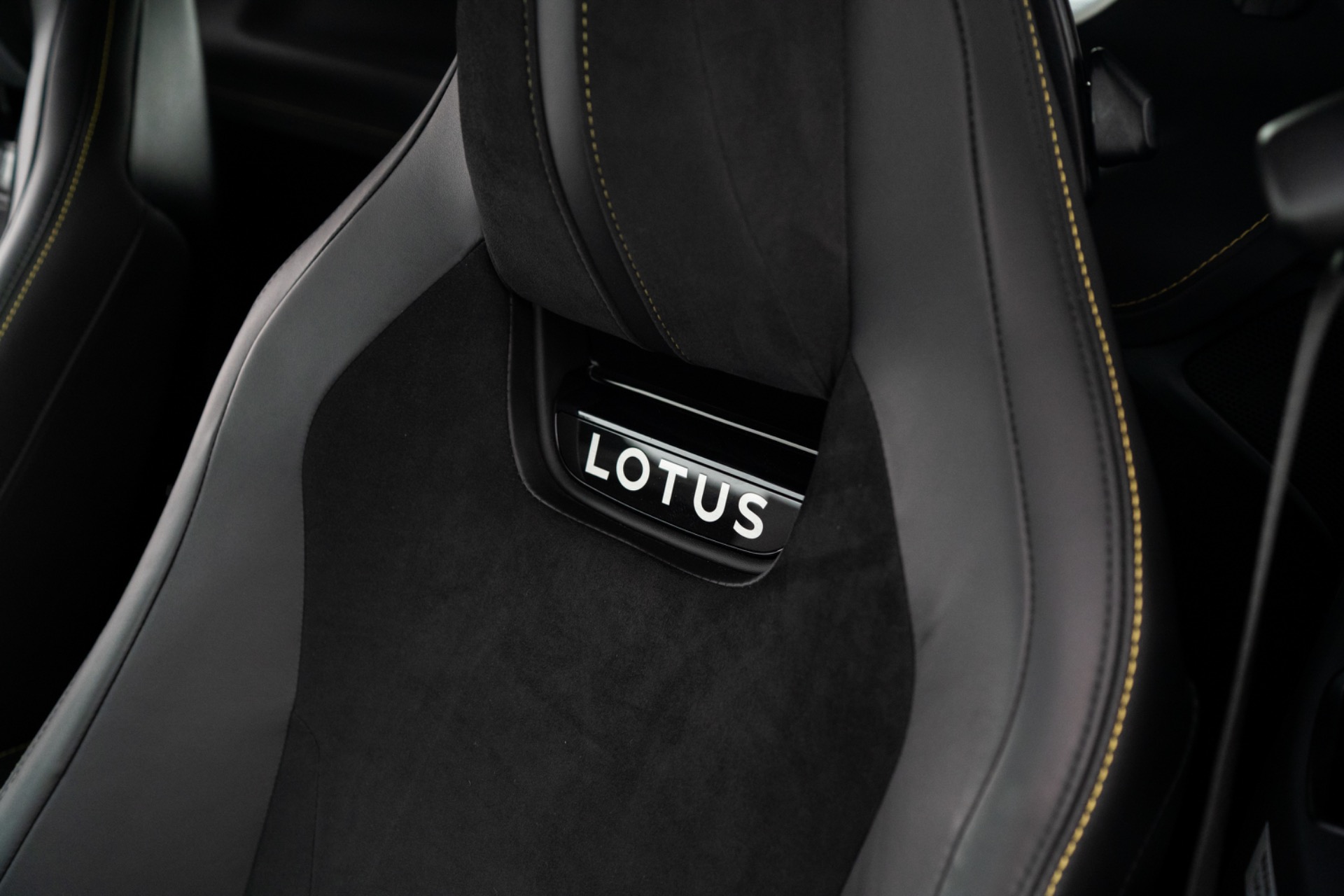 2024 Lotus Emira First Edition - Photo 21