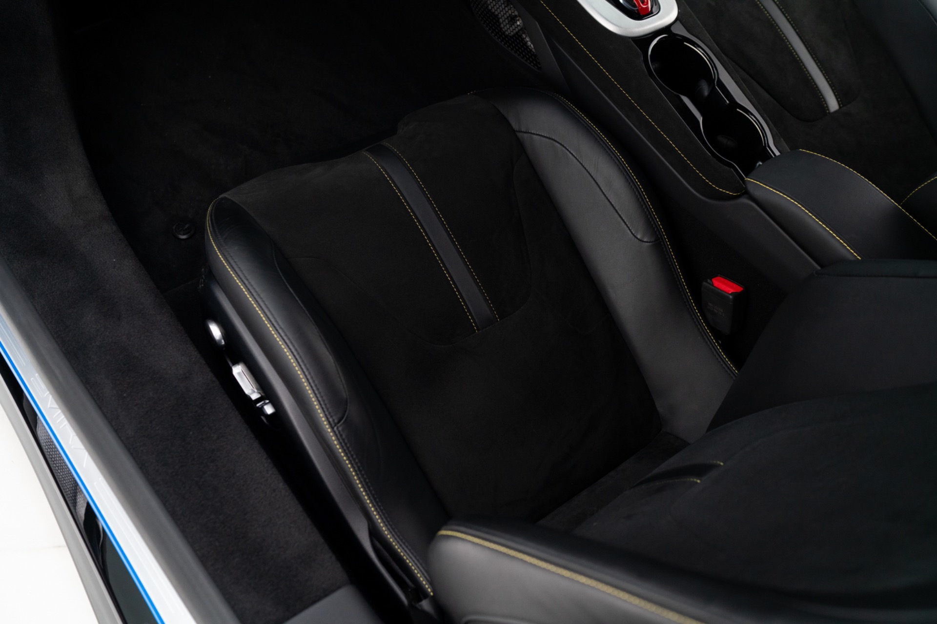 2024 Lotus Emira First Edition - Photo 22
