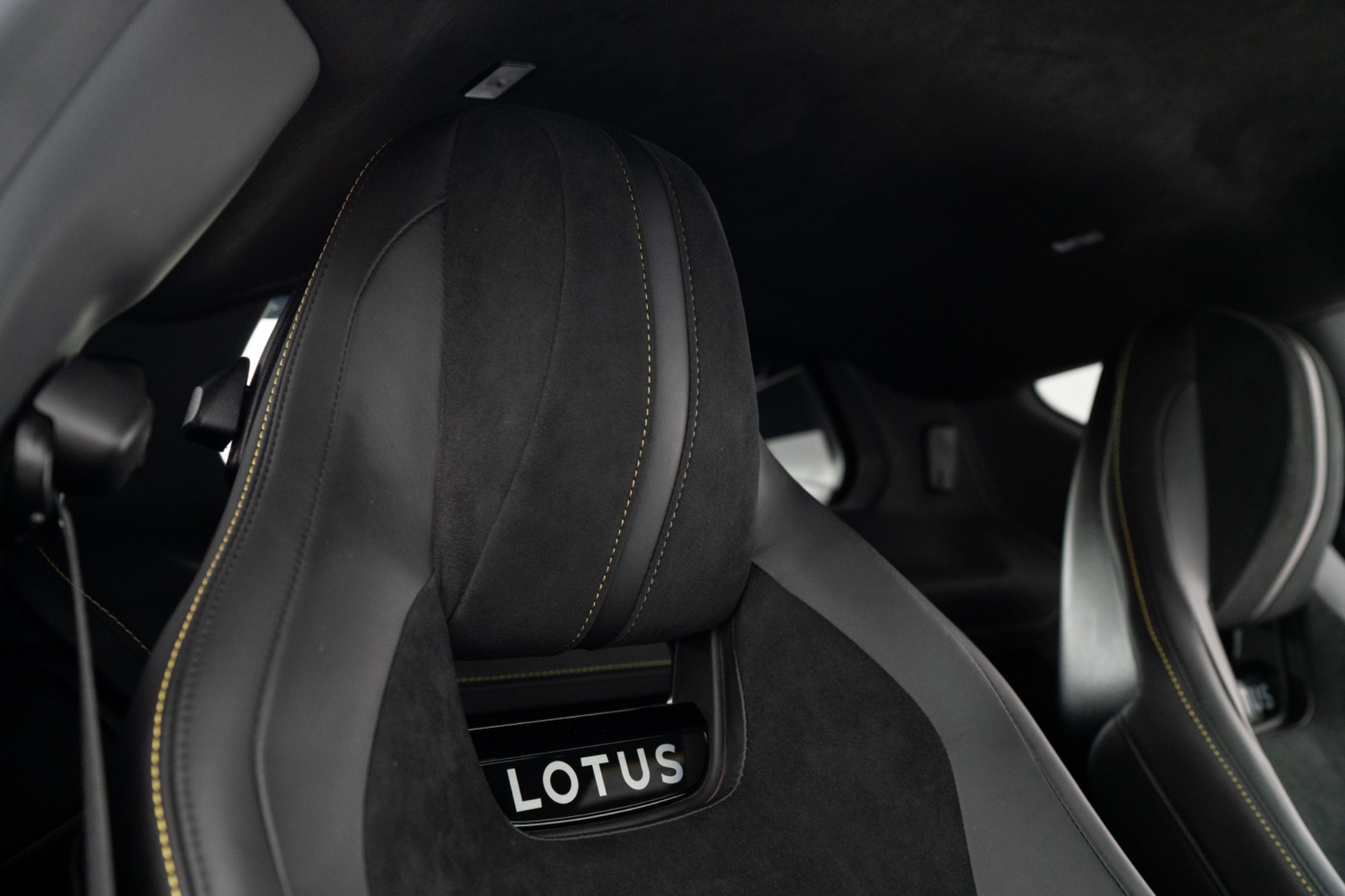 2024 Lotus Emira First Edition - Photo 42