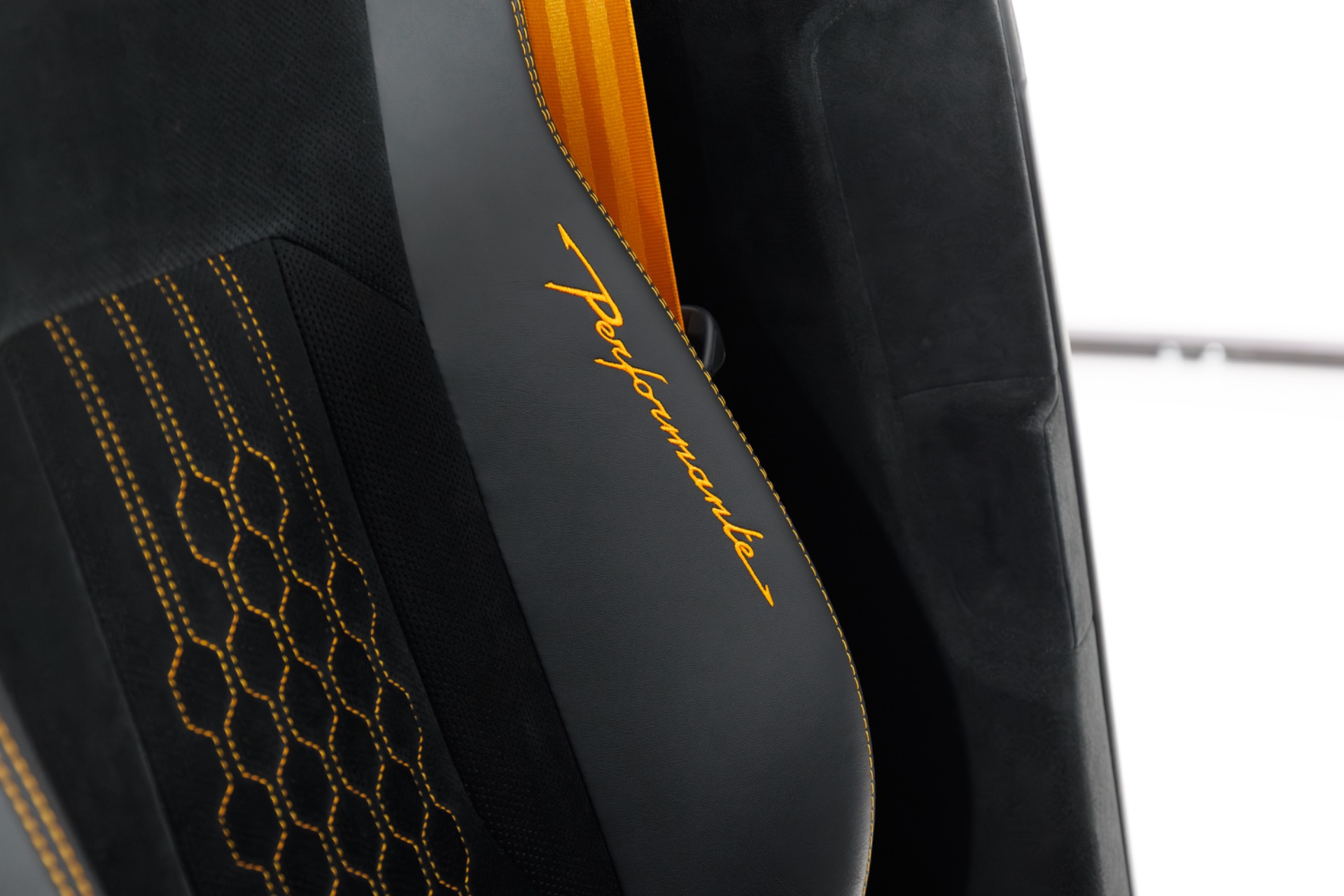 2024 Lamborghini Urus Performante - Photo 40