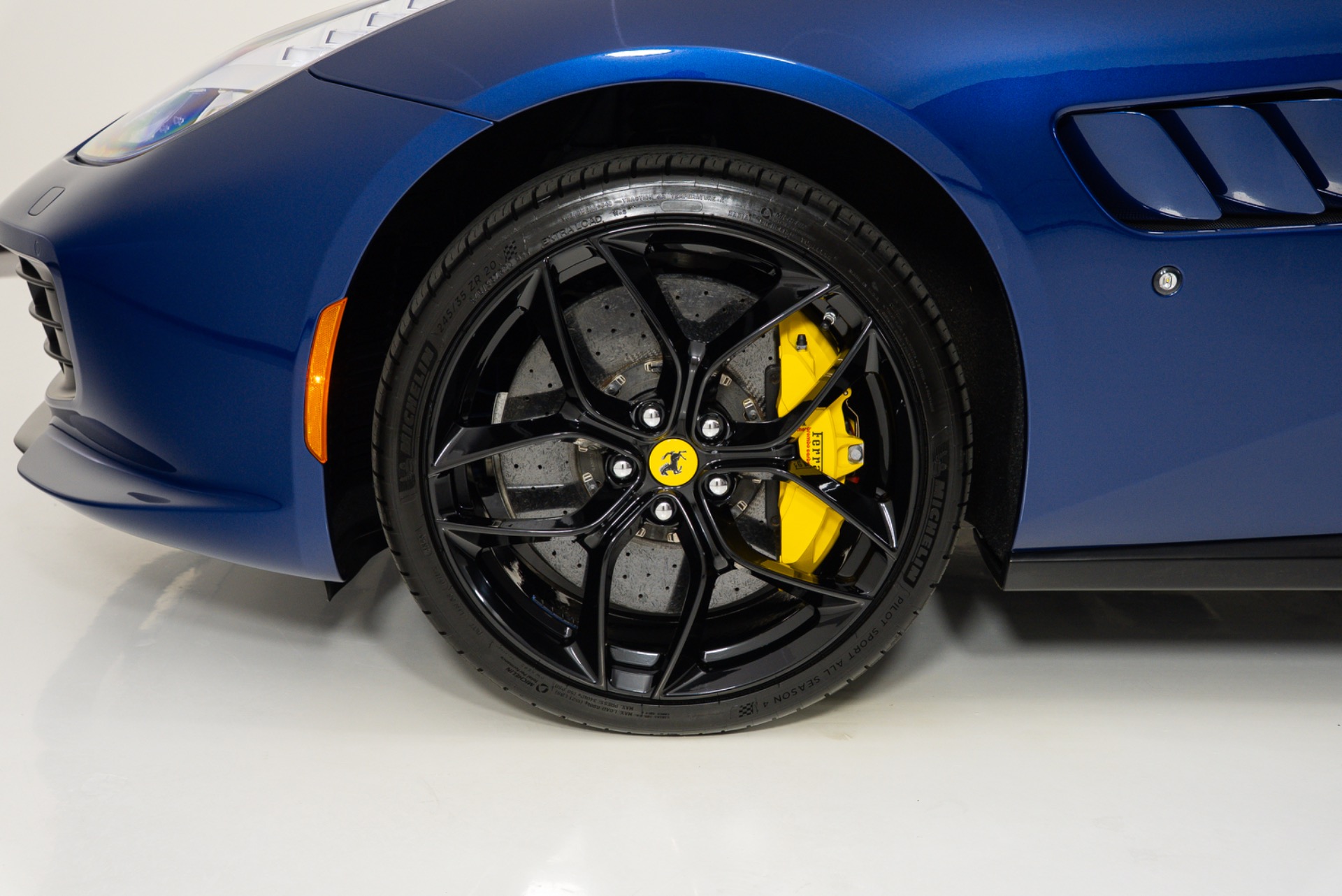 2019 Ferrari GTC4Lusso Base - Photo 11