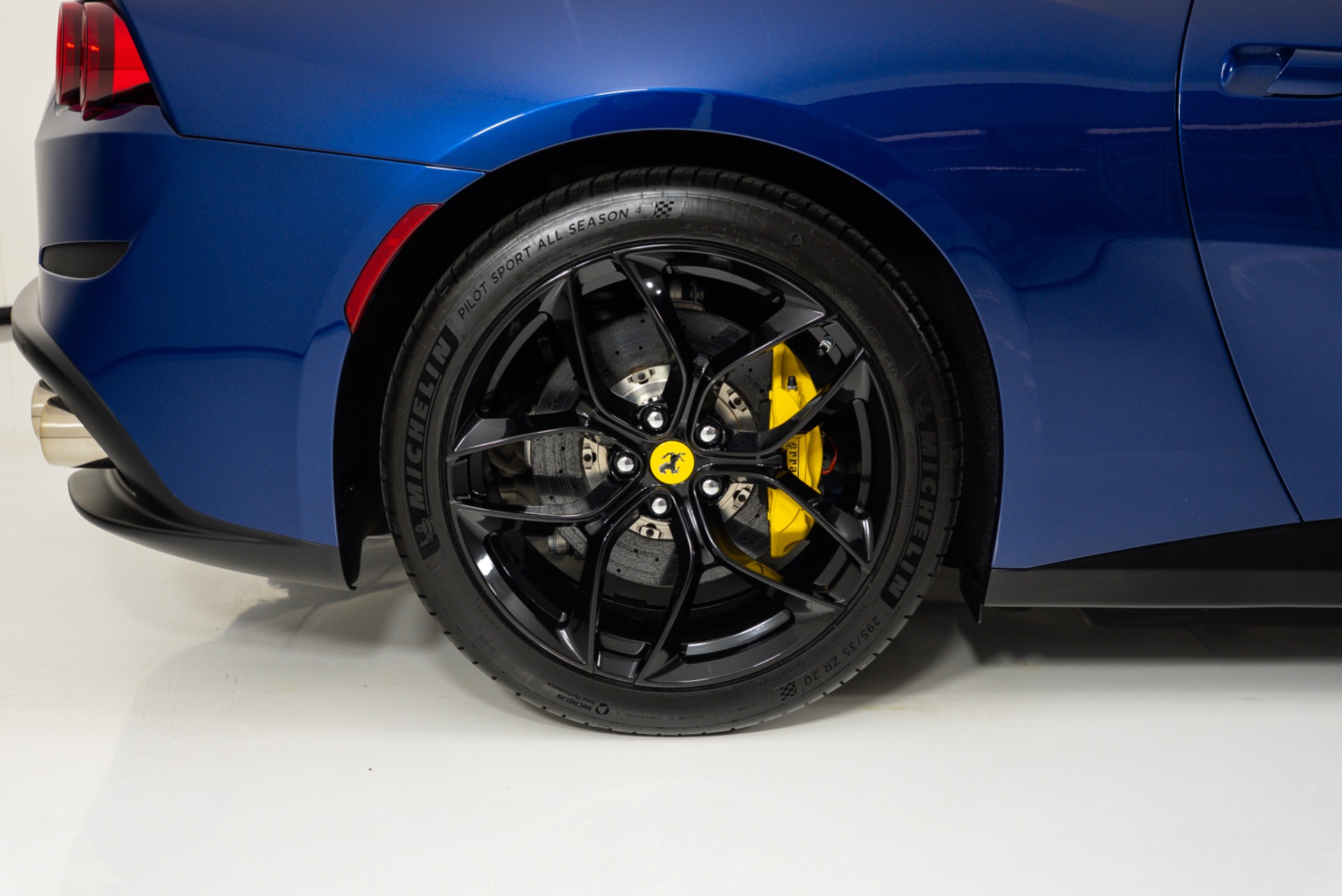 2019 Ferrari GTC4Lusso Base - Photo 13