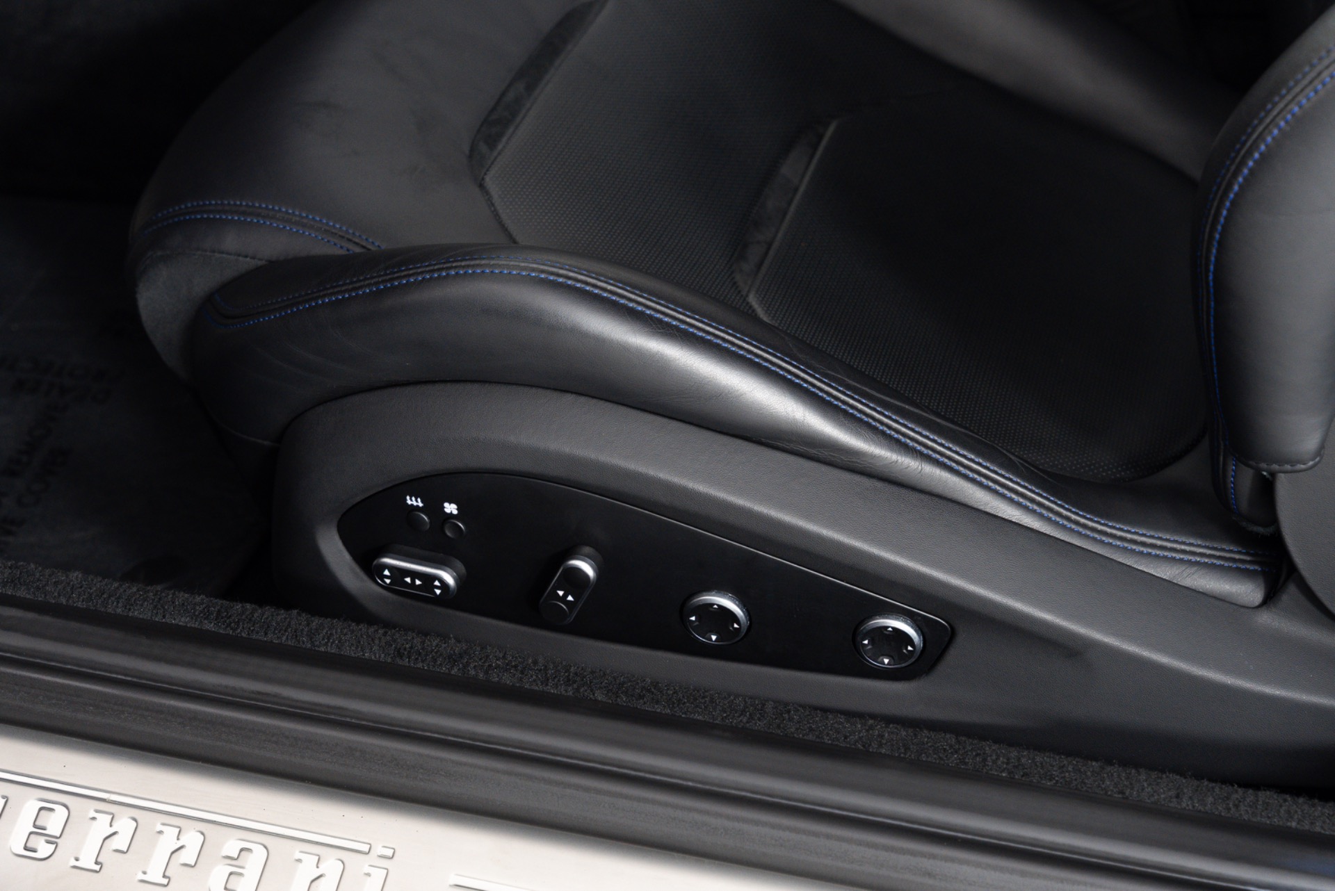 2019 Ferrari GTC4Lusso Base - Photo 31