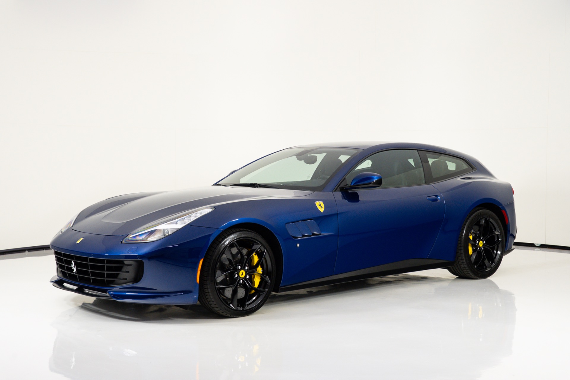 2019 Ferrari GTC4Lusso Base - Photo 8