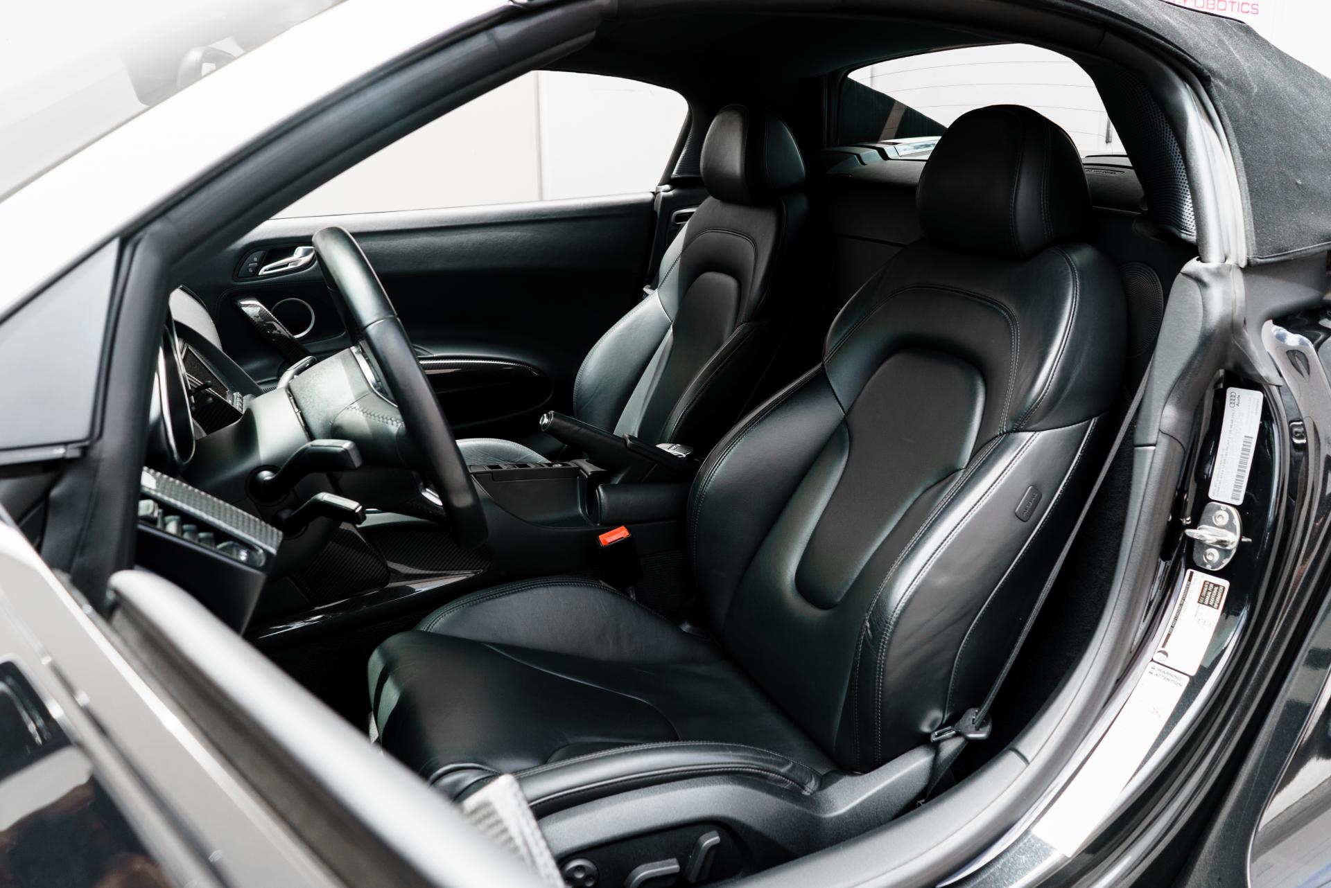 Audi R8 Spyder White Interior