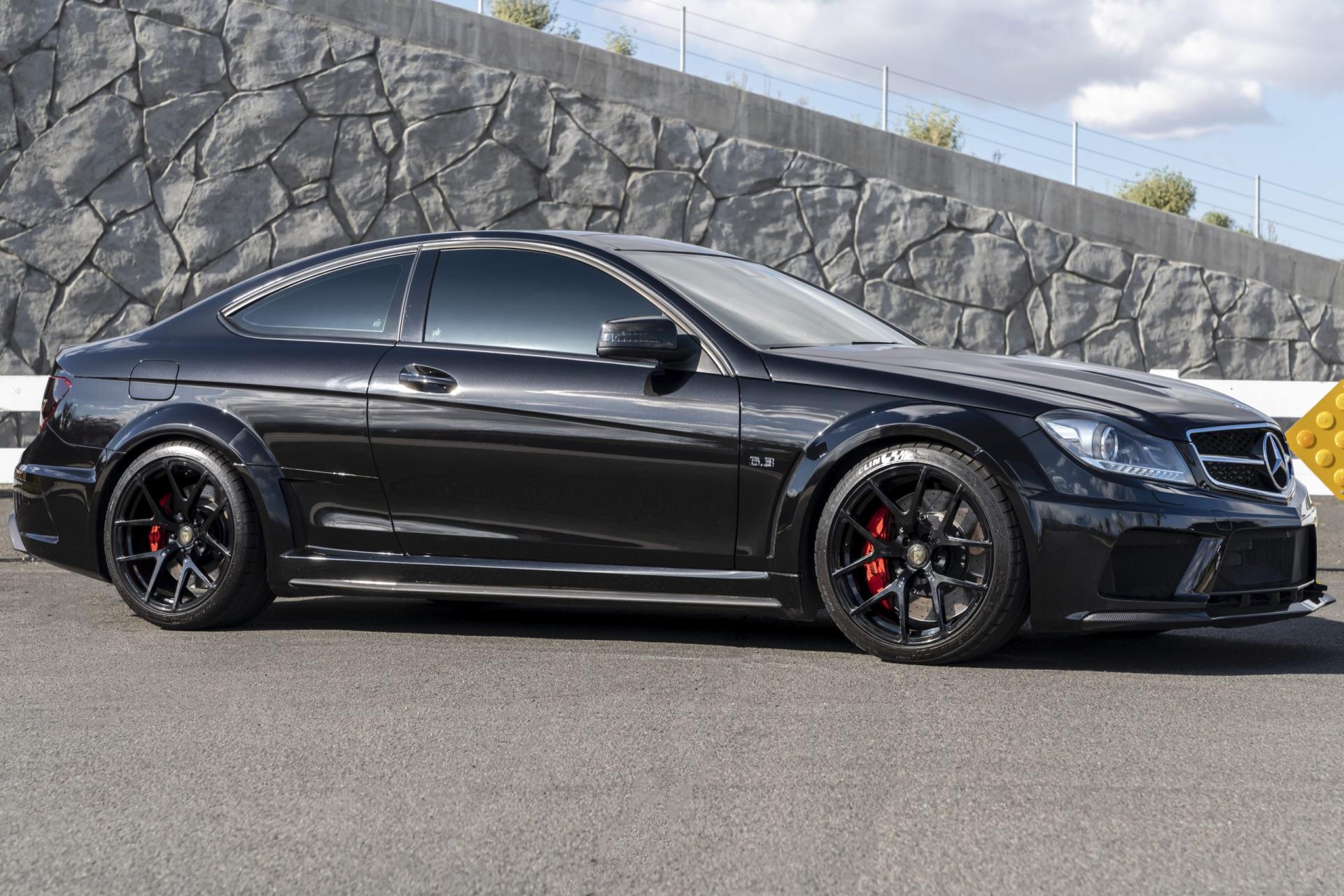 Мерседес c63 AMG Блэк