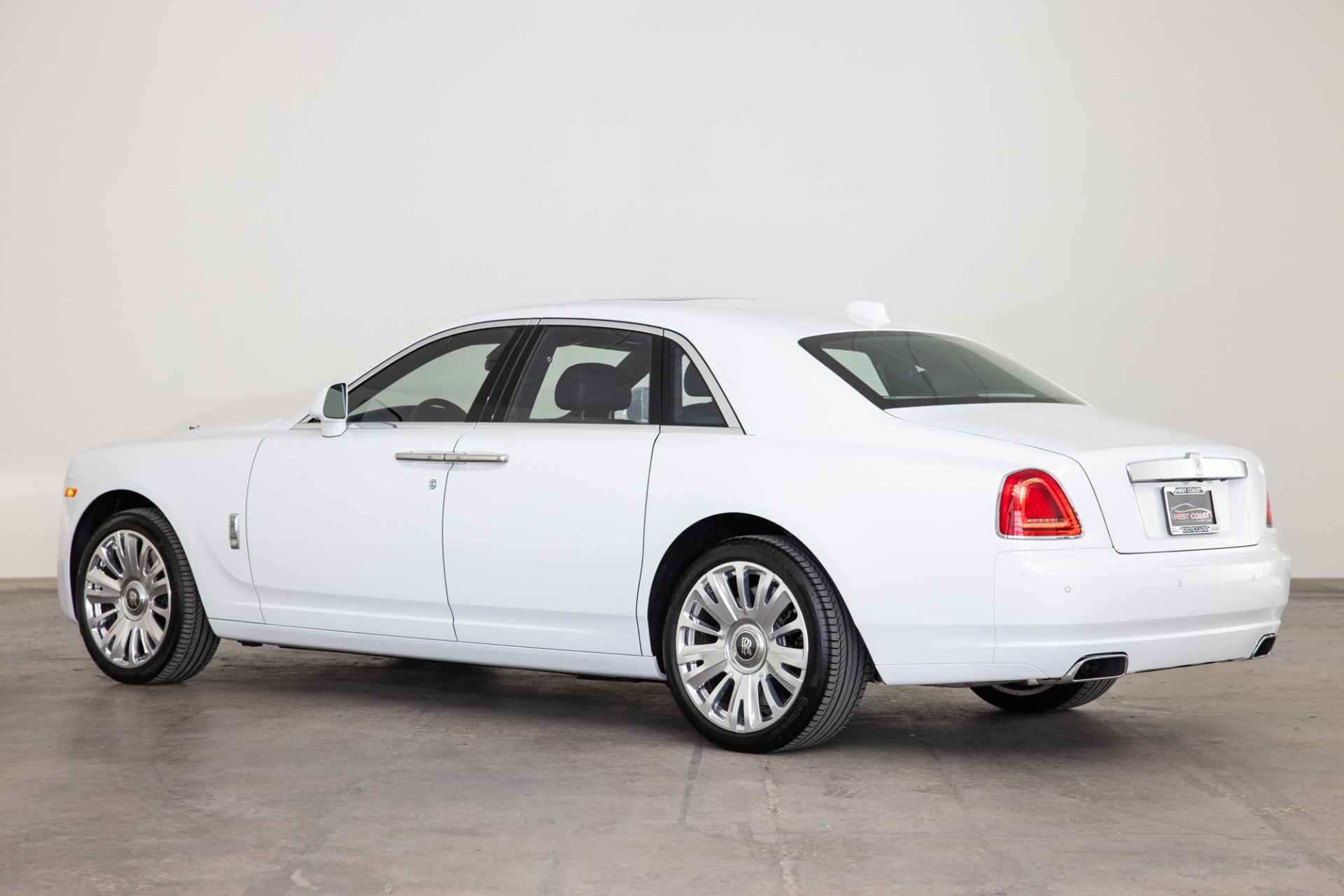 Used-2020-Rolls-Royce-Ghost-