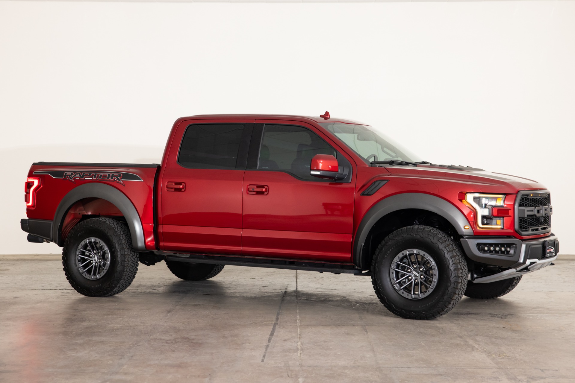 ford f150 raptor red