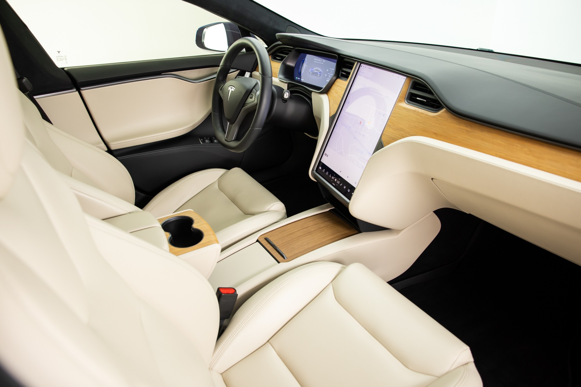 Tesla model store s 2020 interior