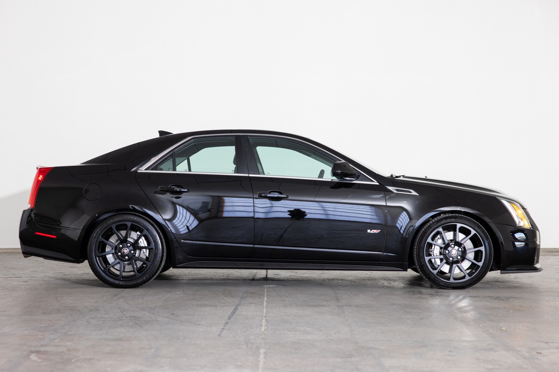 Sedan Angular Rear Image 2011 Cadillac Ctsv Sedan 4door Sedan Angular Rear Exterior